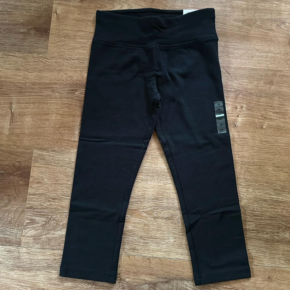 Justice Capri. Size 10. NWT